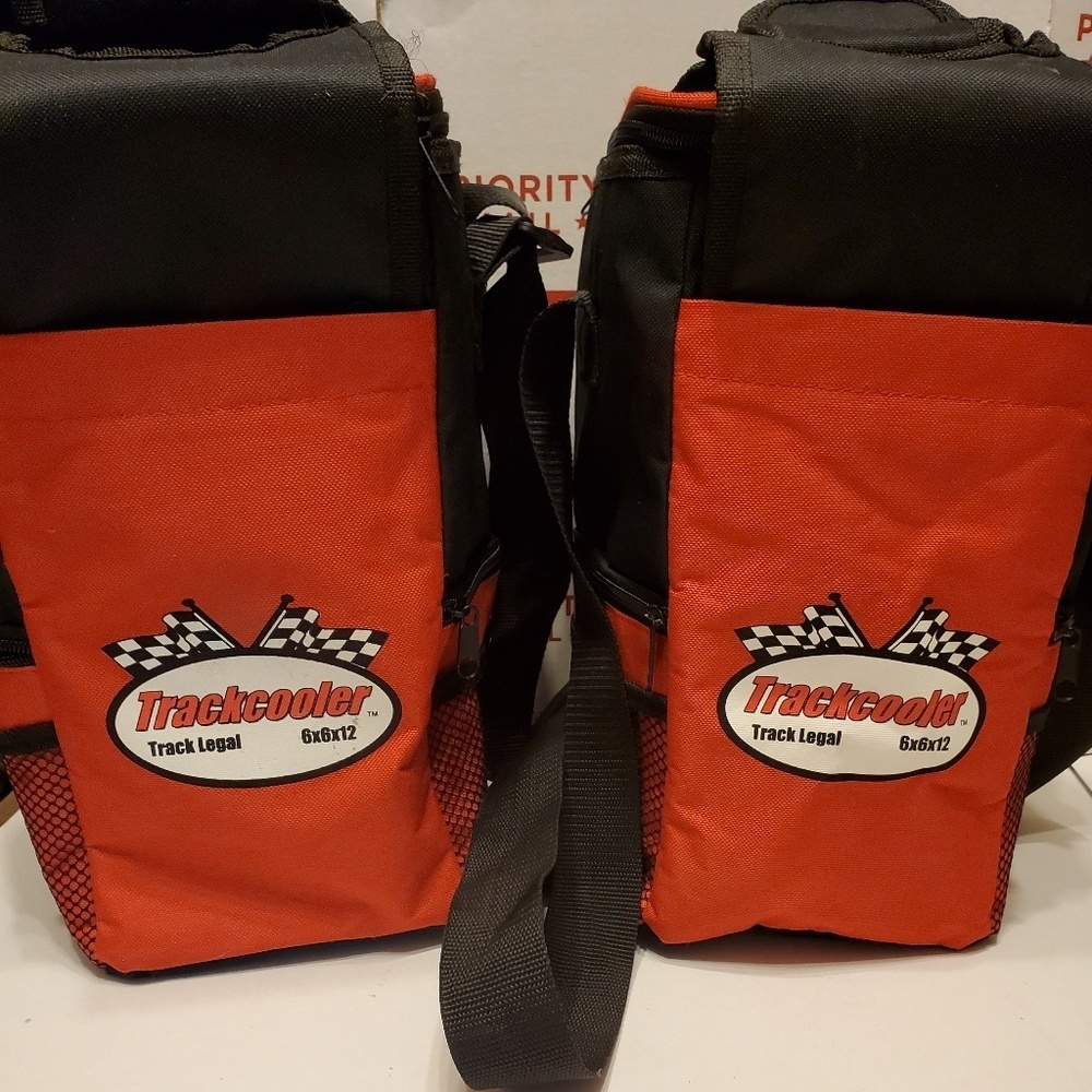 🏁🏎🎒 Set of 2 track coolers